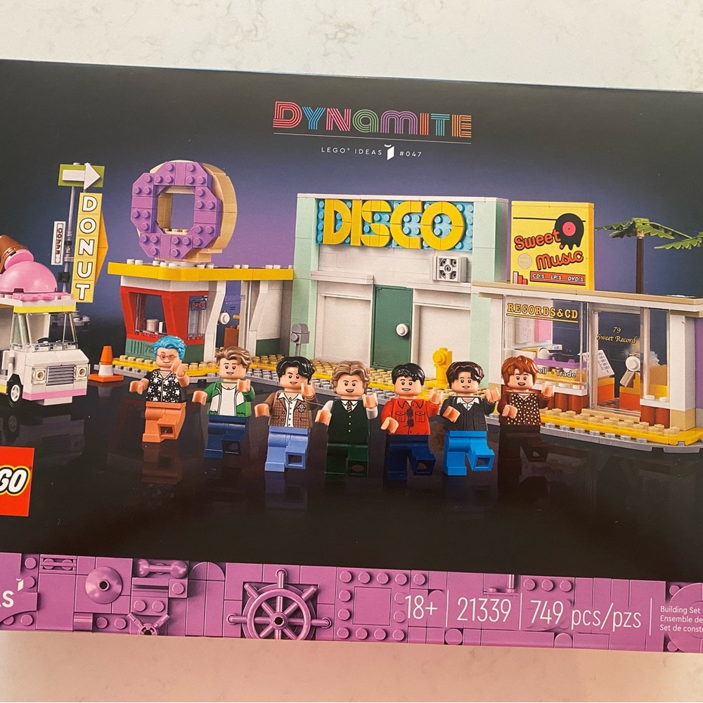 Lego 21339 Ideas BTS Dynamite Set, New & Sealed